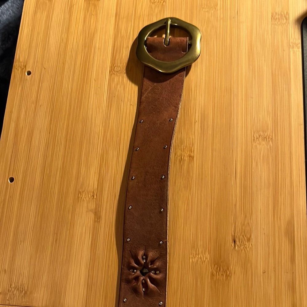 Lucky brand brown leather belt.